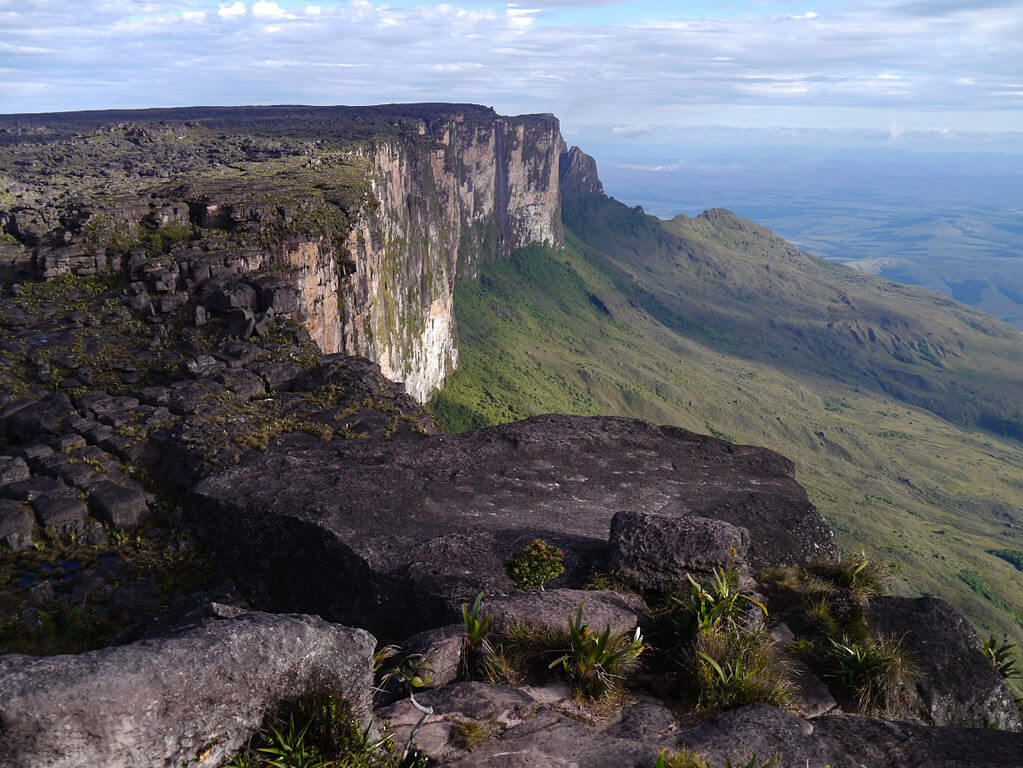 The Majestic Mount Roraima And Pacaraima Mountains Lac Geo